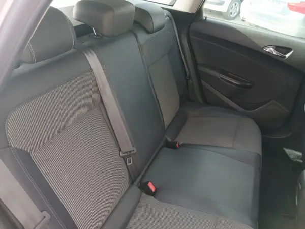 Opel Astra Sports Tourer Outro 10