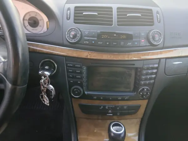 Mercedes-Benz E 220 CDI Avantgarde Aut. 13