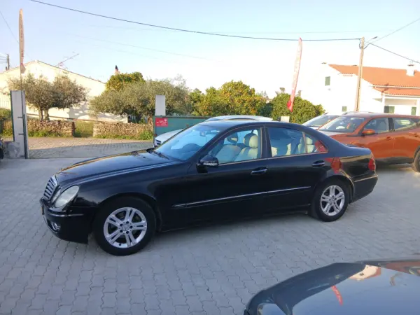 Mercedes-Benz E 220 CDI Avantgarde Aut. 4