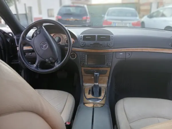 Mercedes-Benz E 220 CDI Avantgarde Aut. 9