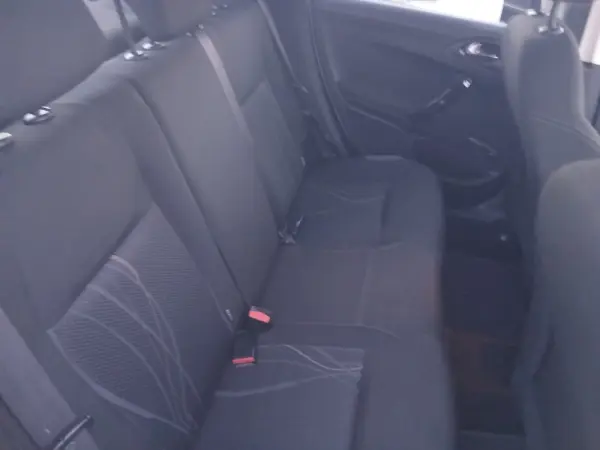 Peugeot 208 1.4 HDi 9