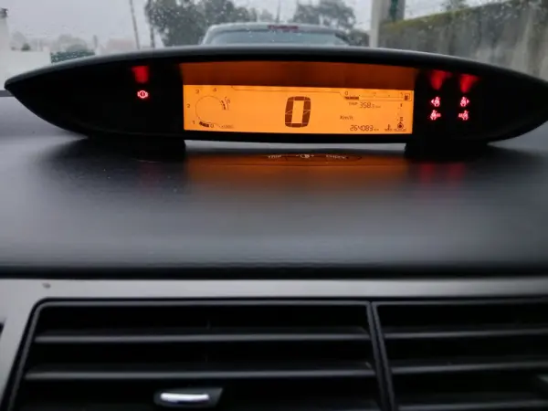 Citroën C4 1.6 HDi Attraction 13