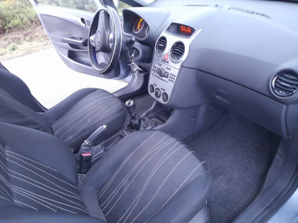 Opel Corsa 1.2 6