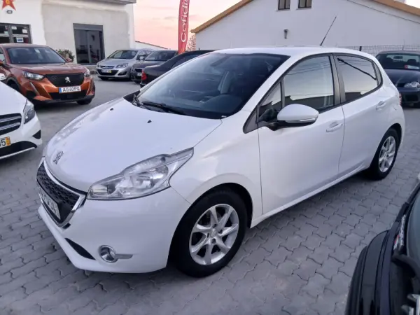 Peugeot 208 1.4 HDi 6