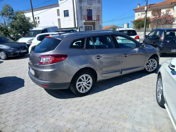 Renault Mégane Sport Tourer Outro 6