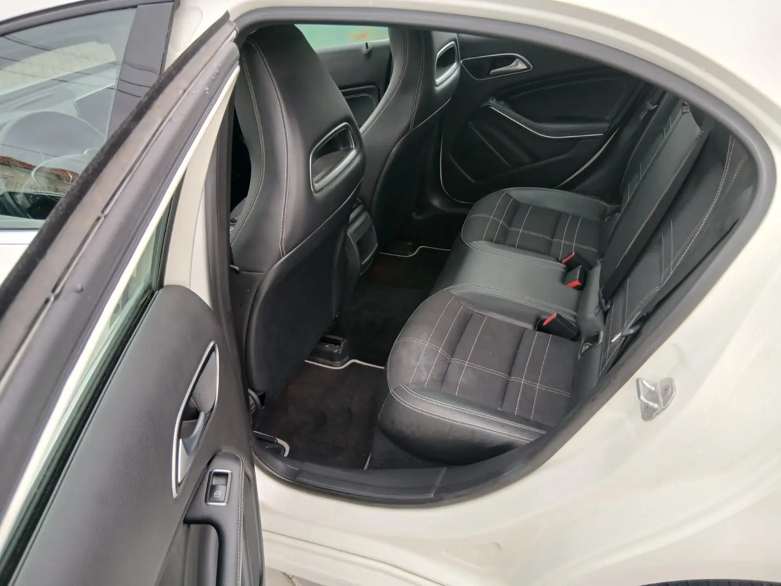 Mercedes-Benz A 200 Outro 9