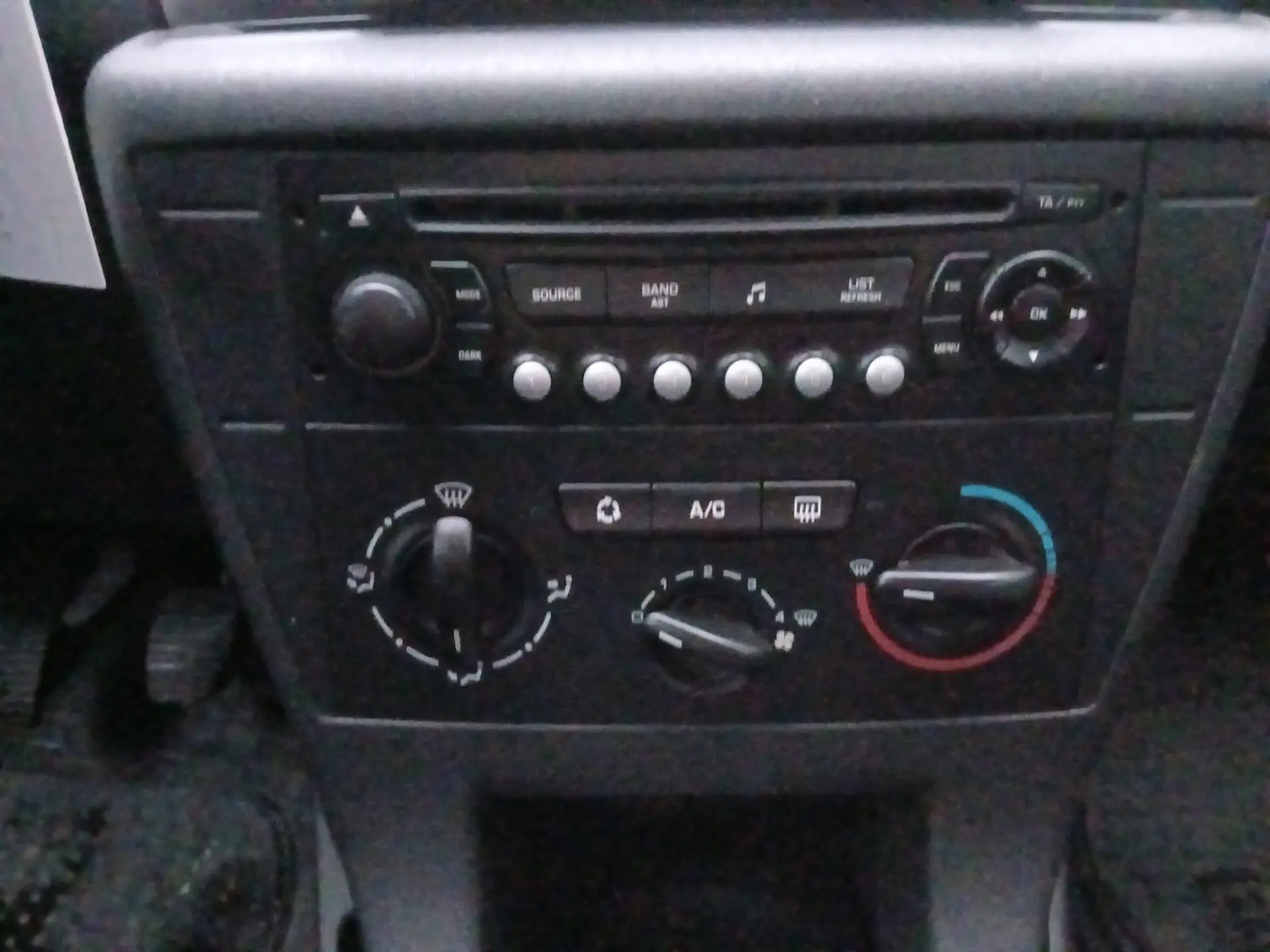 Citroën C4 1.6 HDi Attraction 14