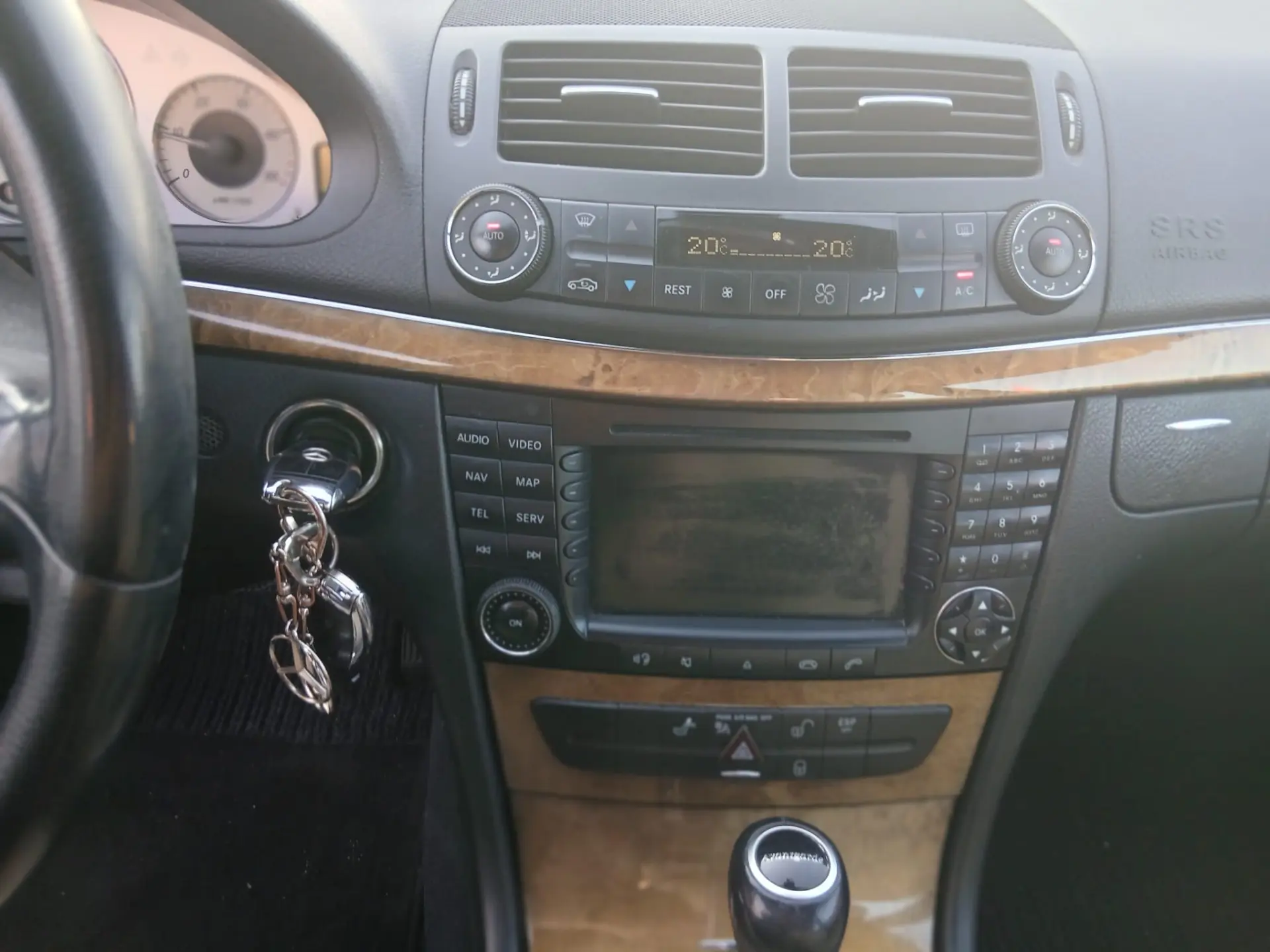 Mercedes-Benz E 220 CDI Avantgarde Aut. 13