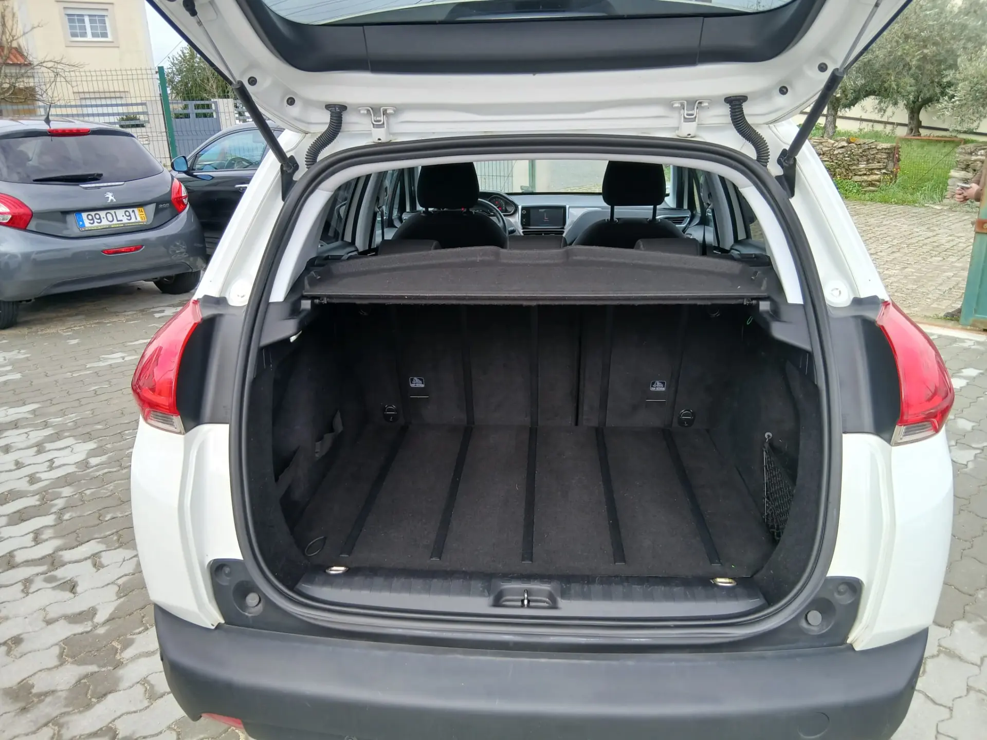 Peugeot 2008 1.2 VTi Allure 7