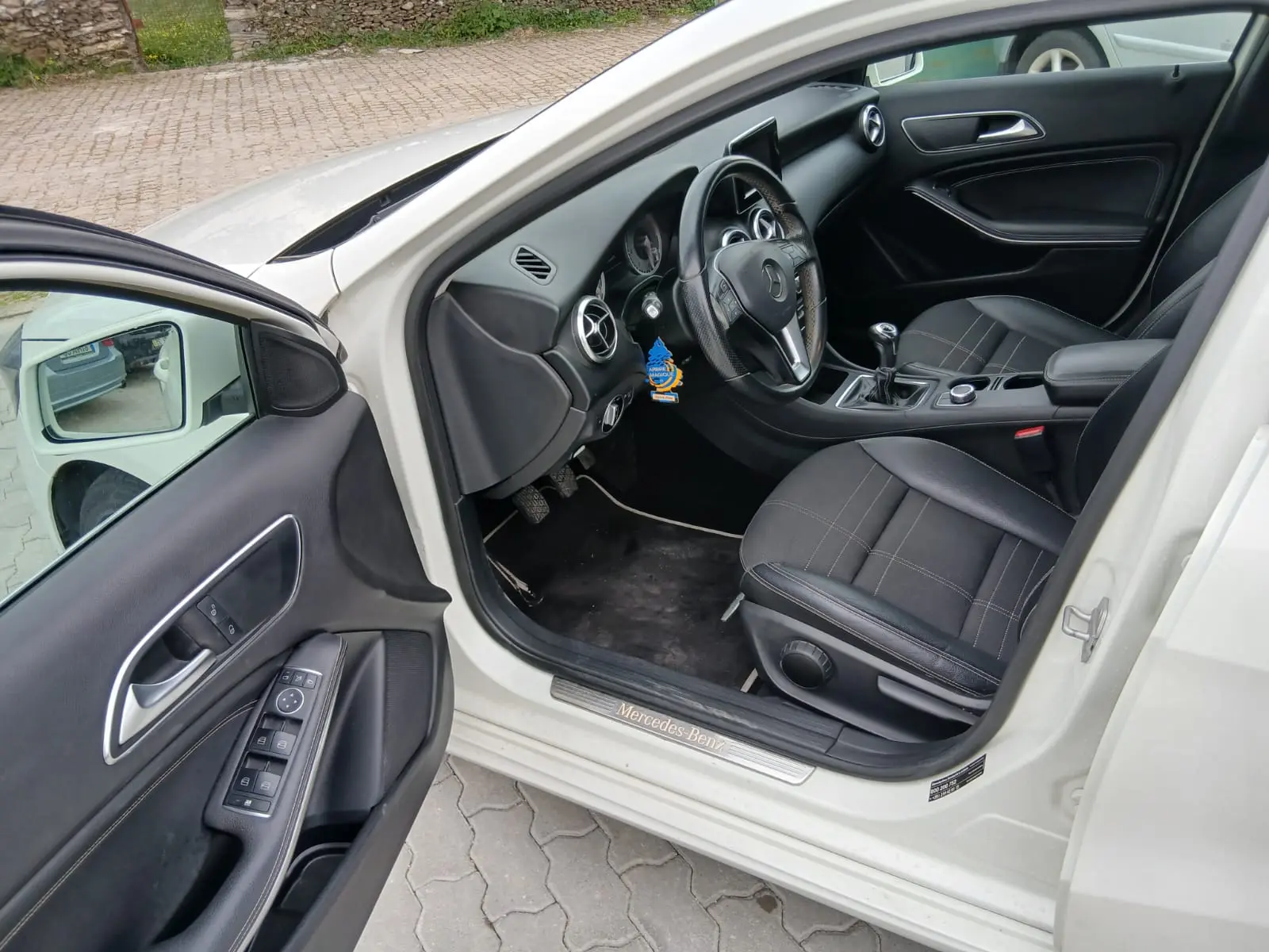 Mercedes-Benz A 200 Outro 7