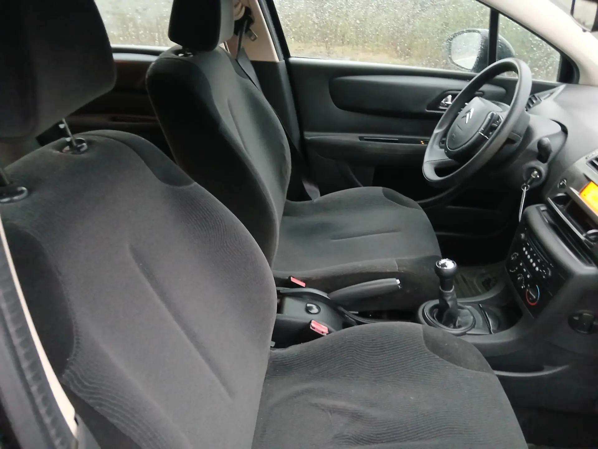 Citroën C4 1.6 HDi Attraction 7