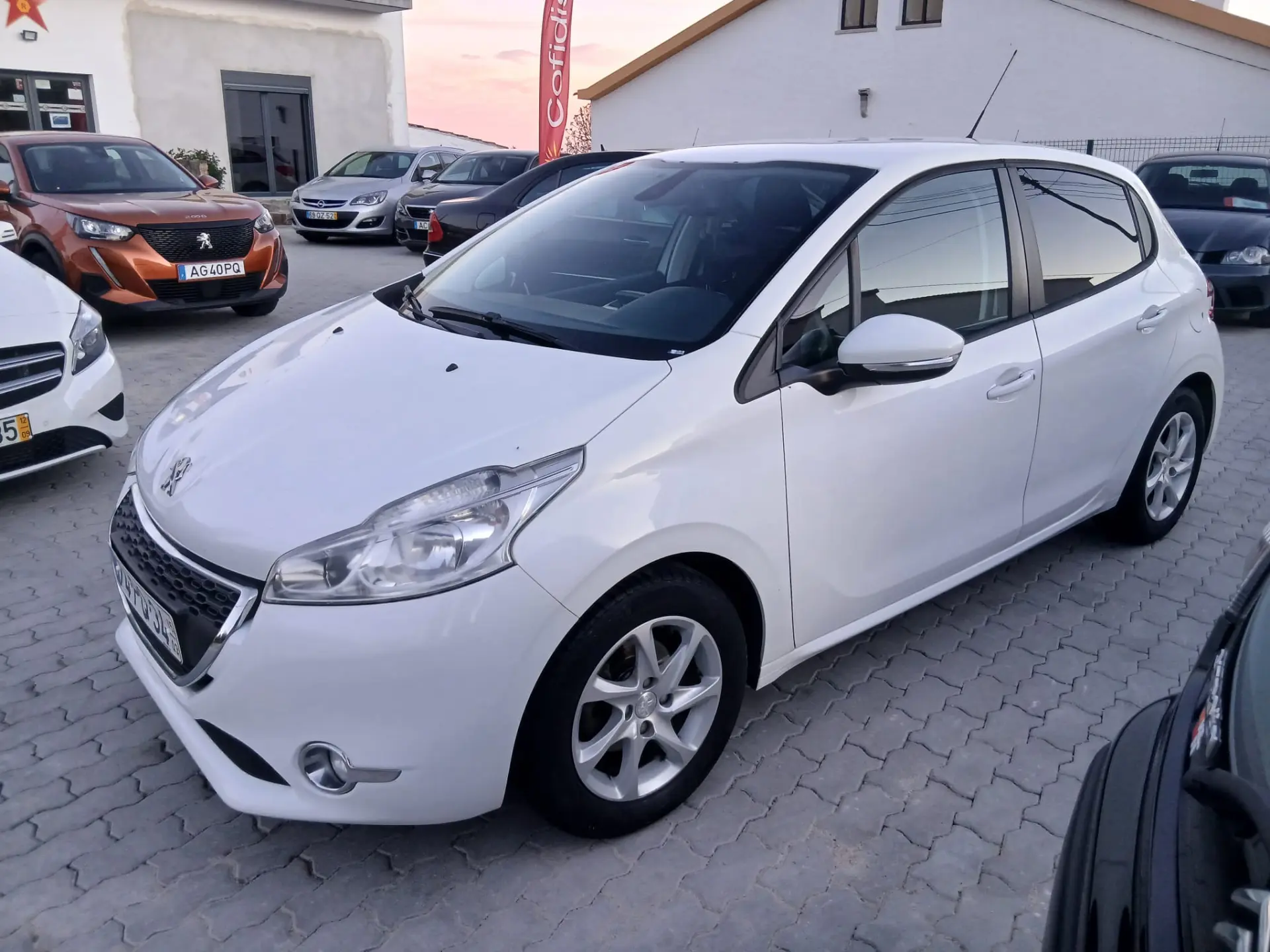 Peugeot 208 1.4 HDi 6