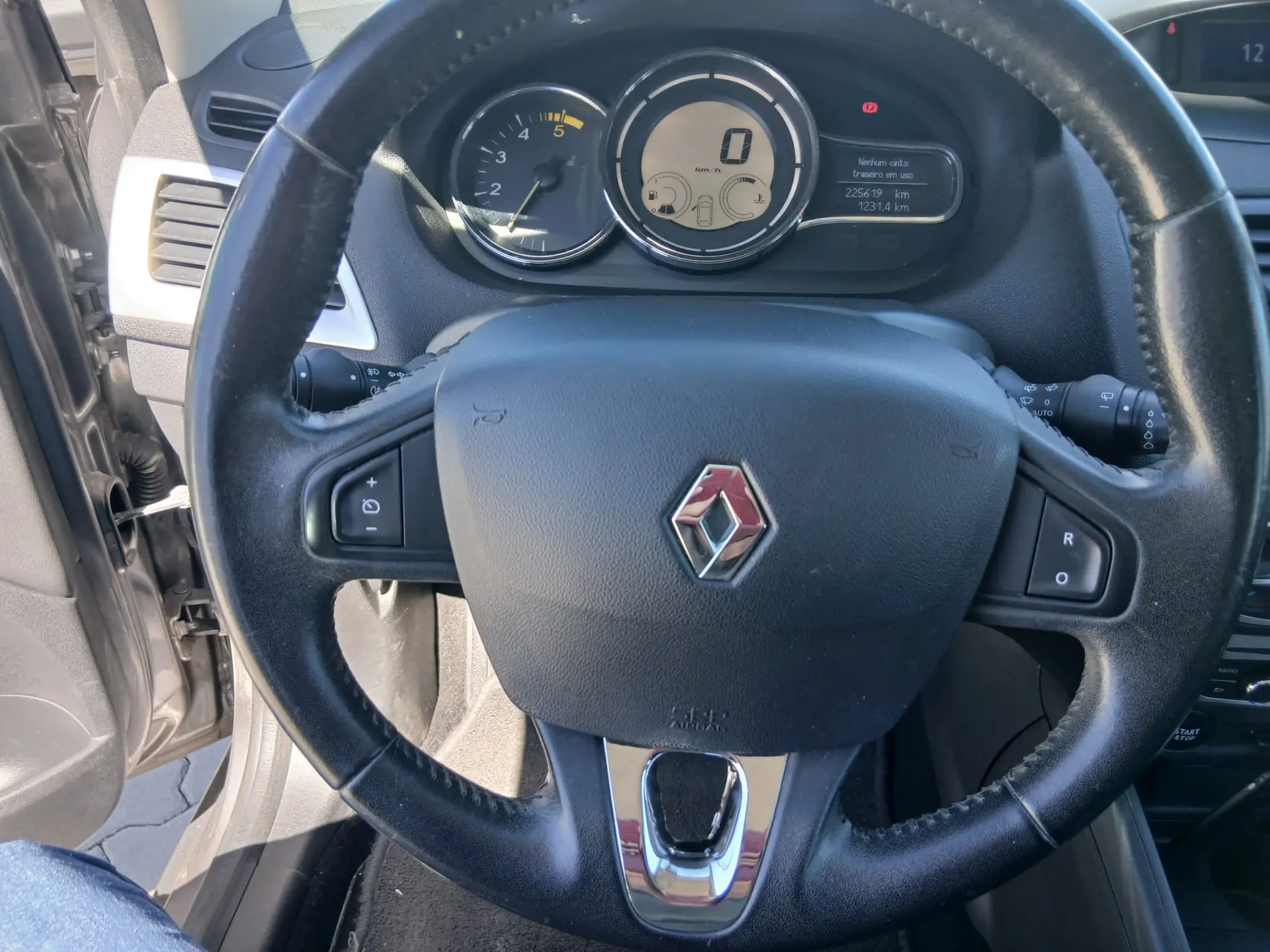 Renault Mégane Sport Tourer Outro 9