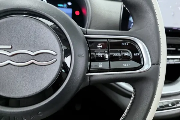 Fiat 500e 42kWh la Prima (by Bocelli) 13