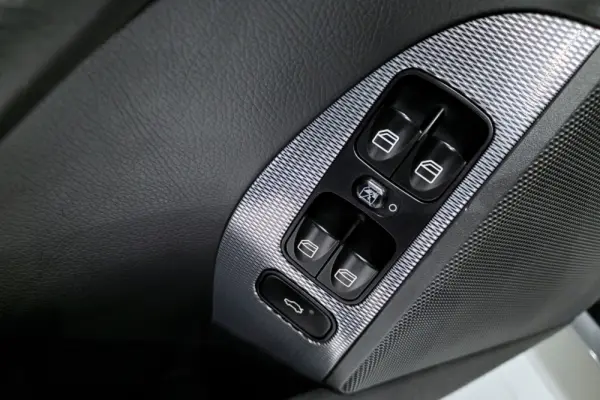 Mercedes-Benz CLK 270 CDi Avantgarde 21