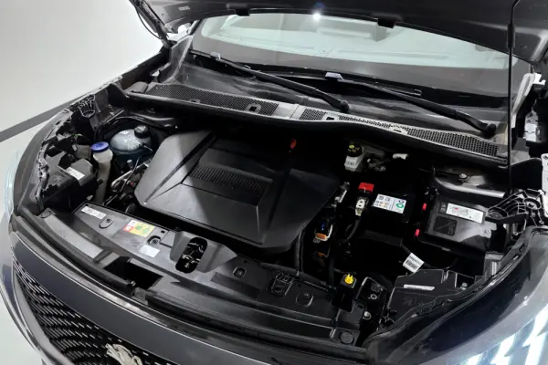 Peugeot e-2008 50 kWh GT Pack 37