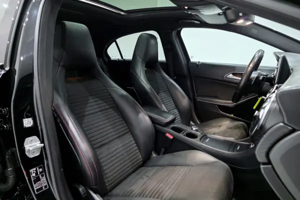 Mercedes-Benz A 200 d AMG Line Aut. 14