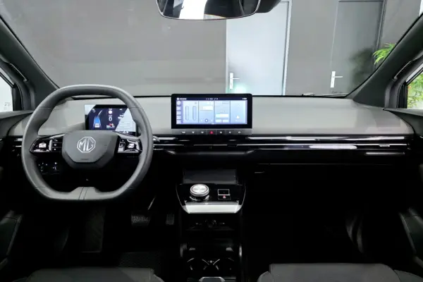 MG MG4 51 kWh Standard 7