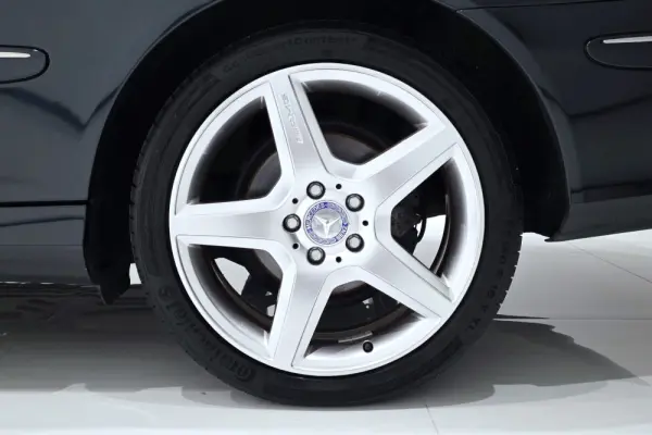 Mercedes-Benz CLK 270 CDi Avantgarde 32