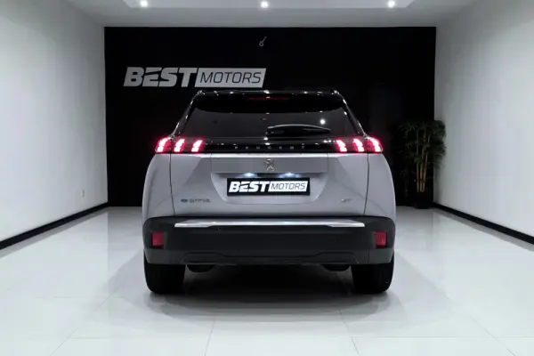 Peugeot e-2008 50 kWh GT Pack 6