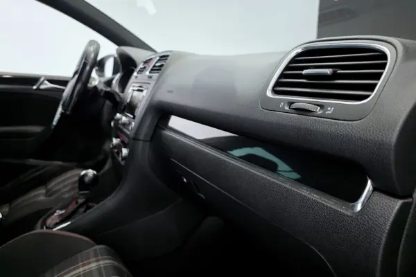 Volkswagen Golf 2.0 TSi GTI DSG 28