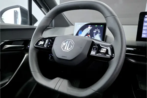 MG MG4 51 kWh Standard 15