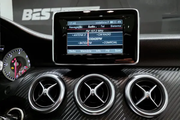 Mercedes-Benz A 200 d AMG Line Aut. 21