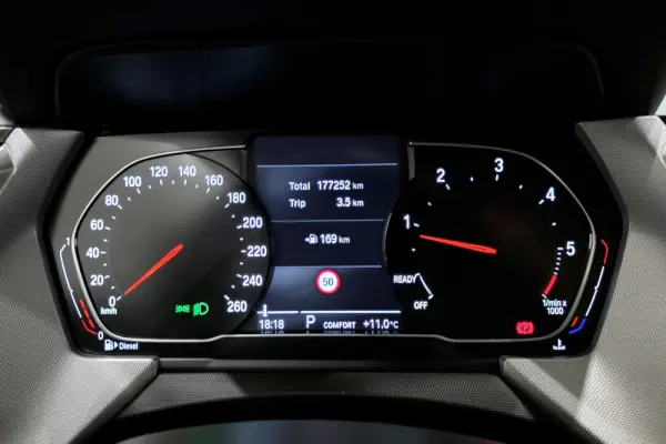 BMW 118 d Line Sport Auto 18