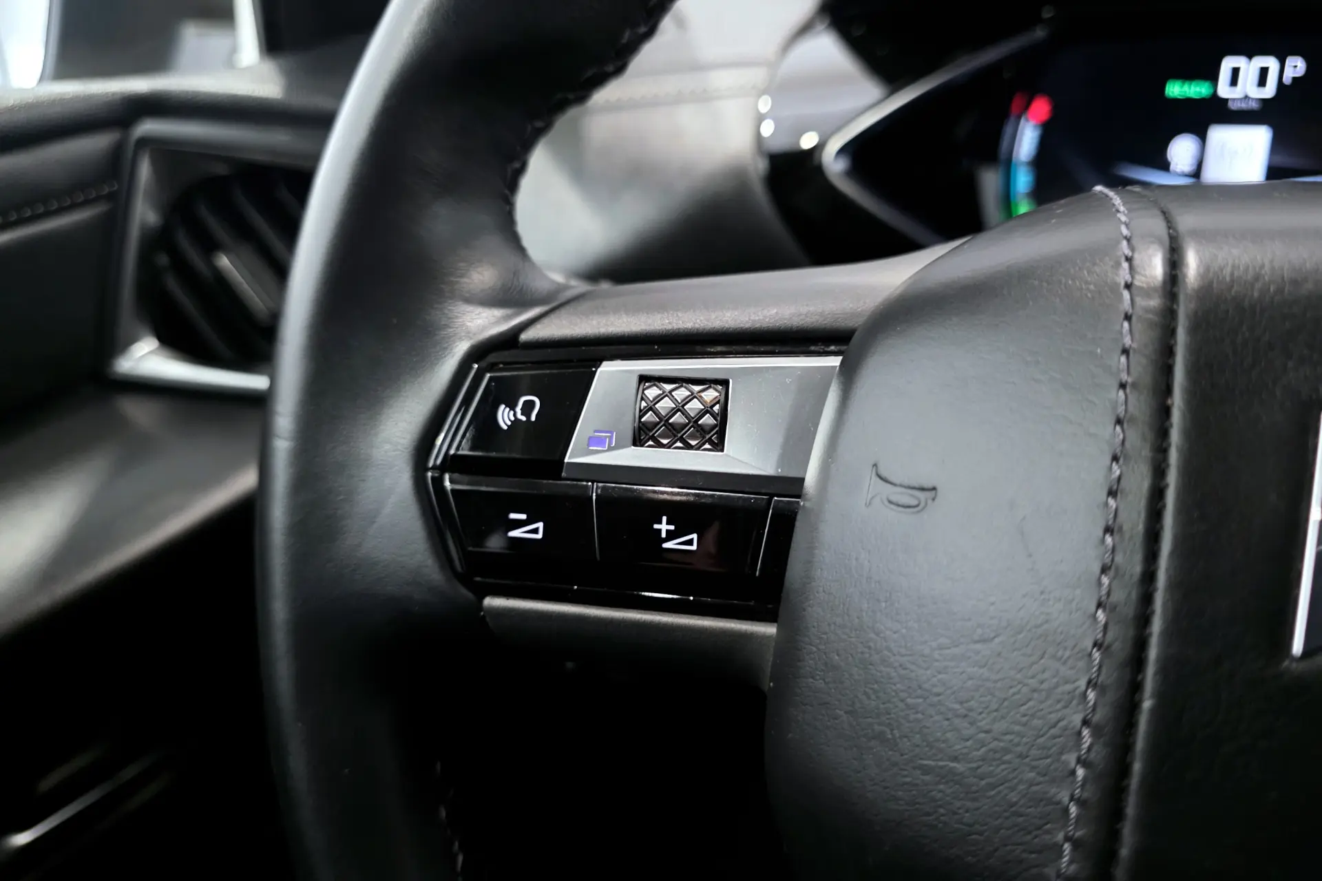 DS DS3 Crossback E-Tense Grand Chic 17