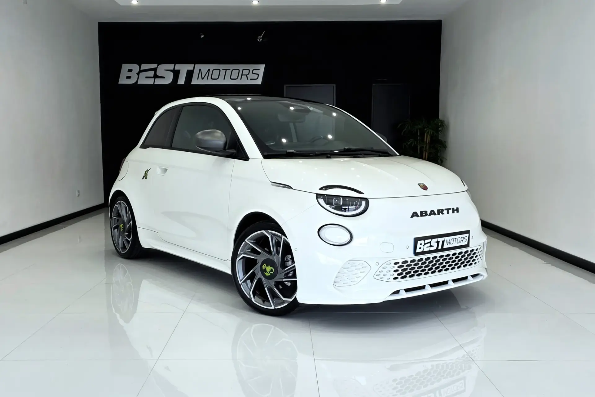 Abarth 500e C Scorpionissima 3