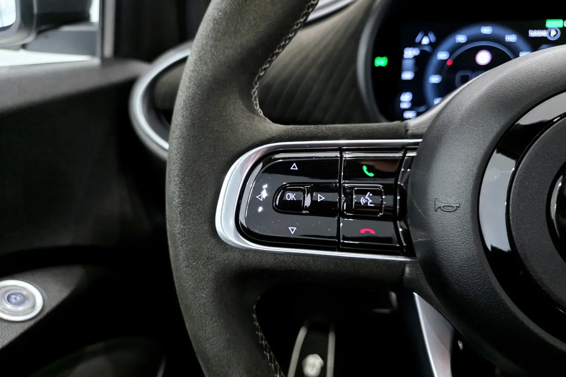 Abarth 500e C Scorpionissima 17