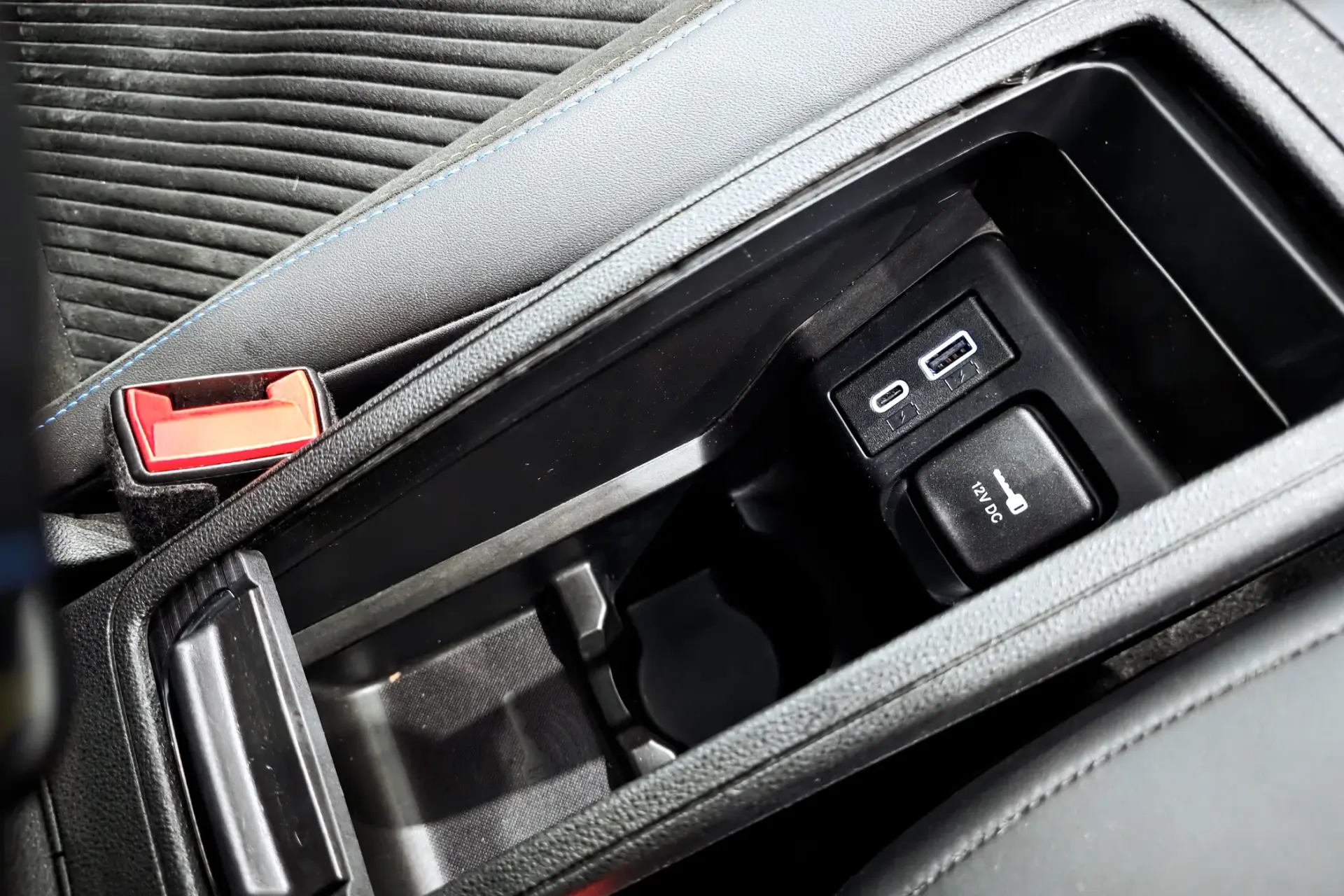 Abarth 500e C Scorpionissima 28