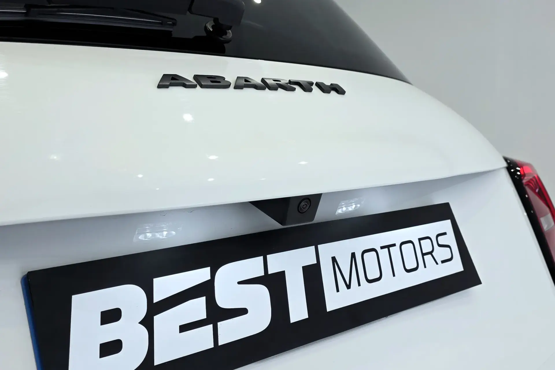 Abarth 500e C Scorpionissima 37