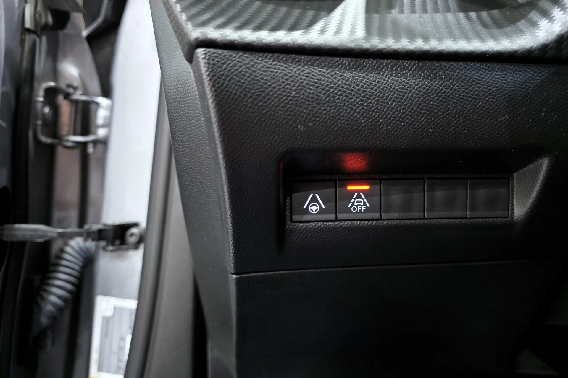 Peugeot e-2008 50 kWh GT Pack 17