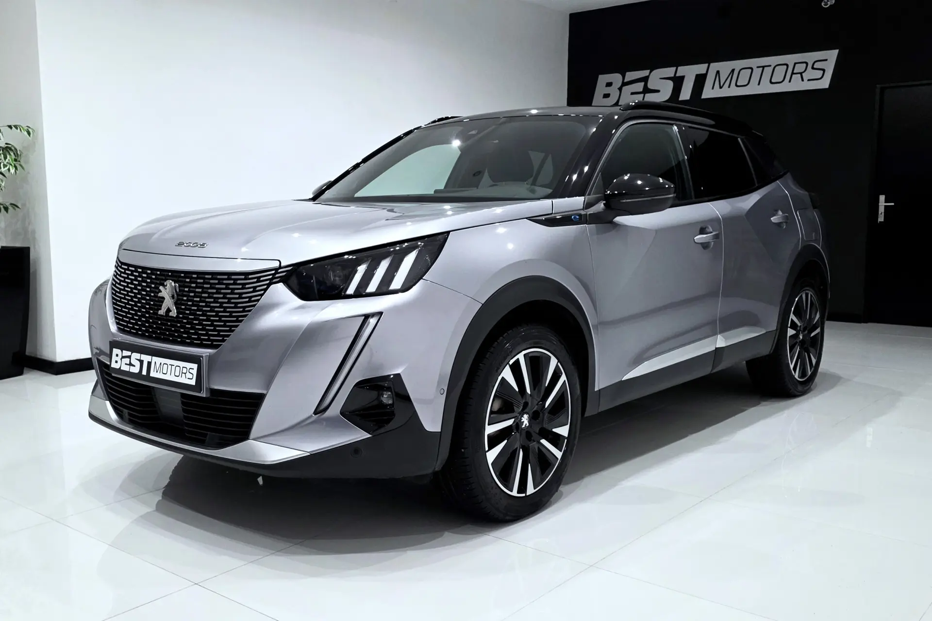 Peugeot e-2008 50 kWh GT Pack 4