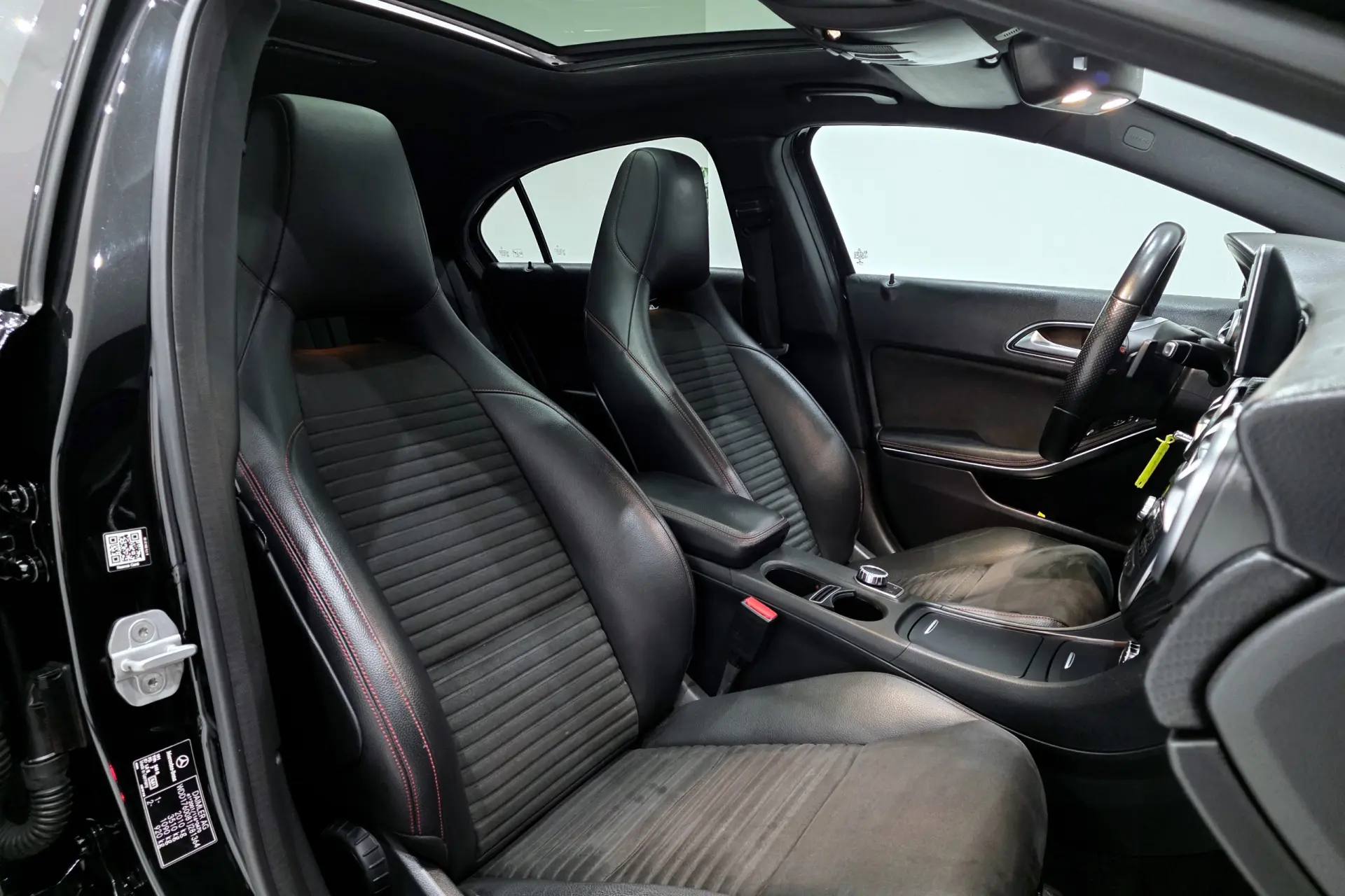 Mercedes-Benz A 200 d AMG Line Aut. 14