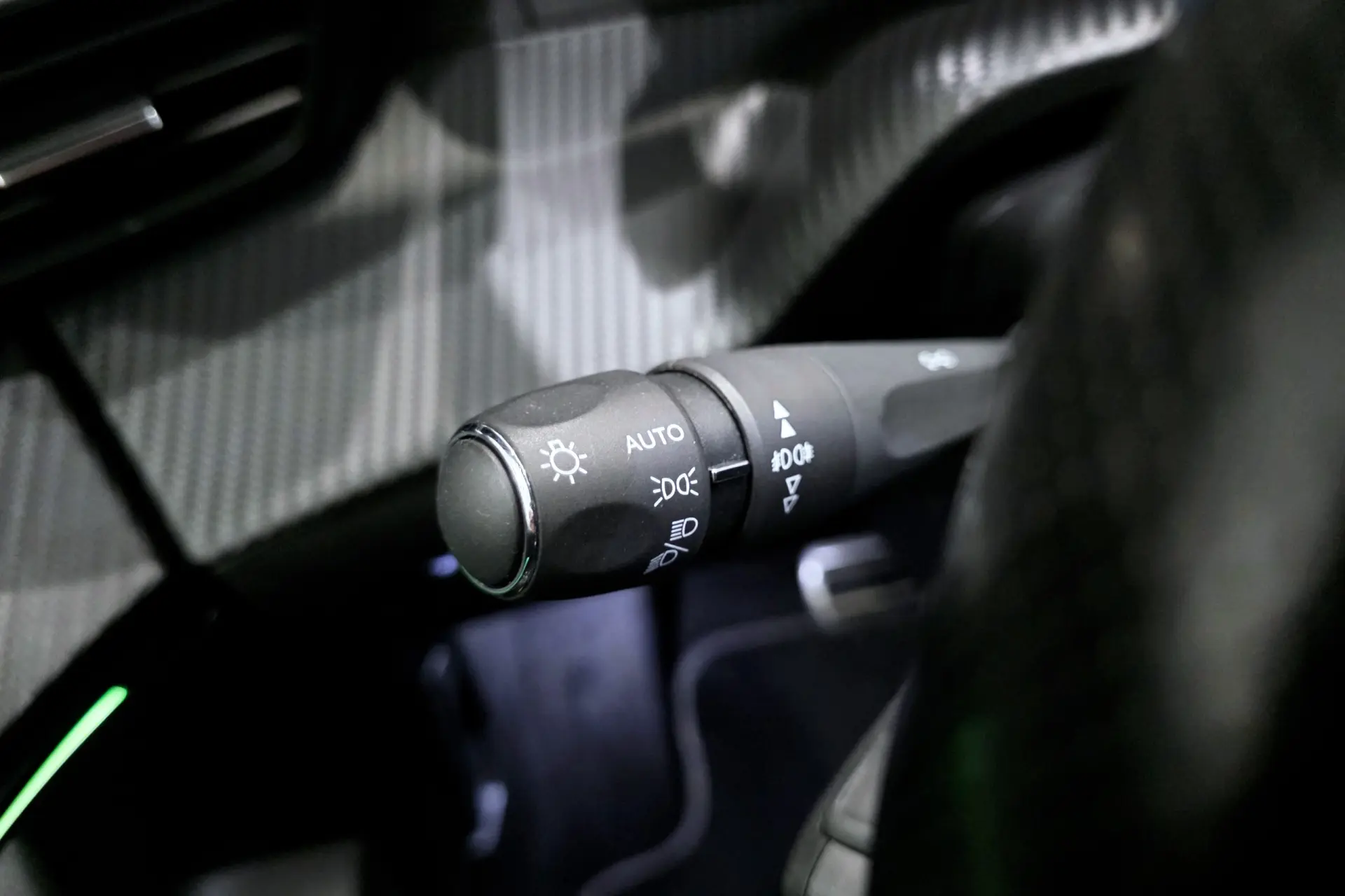 Peugeot e-2008 50 kWh GT Pack 18