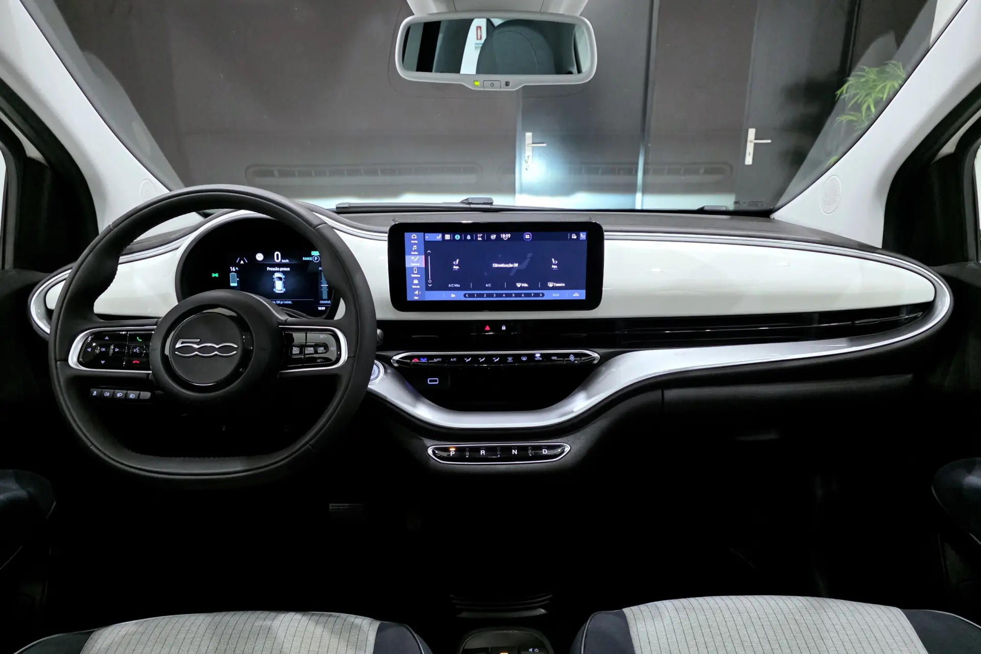 Fiat 500e 3 + 1 42 kWh Icon 7