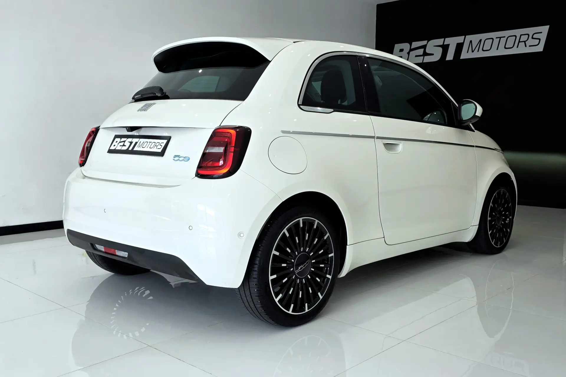 Fiat 500e 42kWh la Prima (by Bocelli) 5