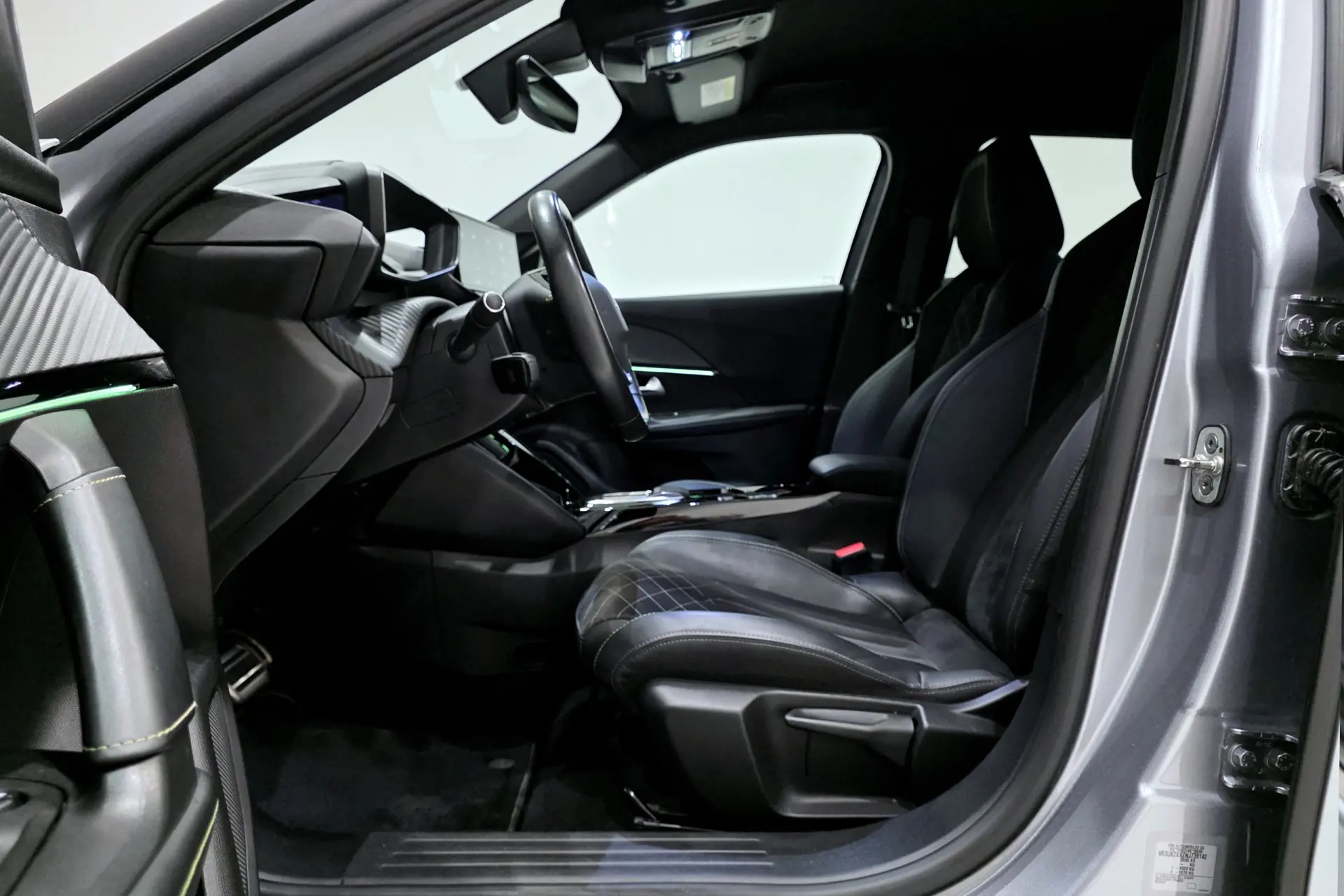 Peugeot e-2008 50 kWh GT Pack 10