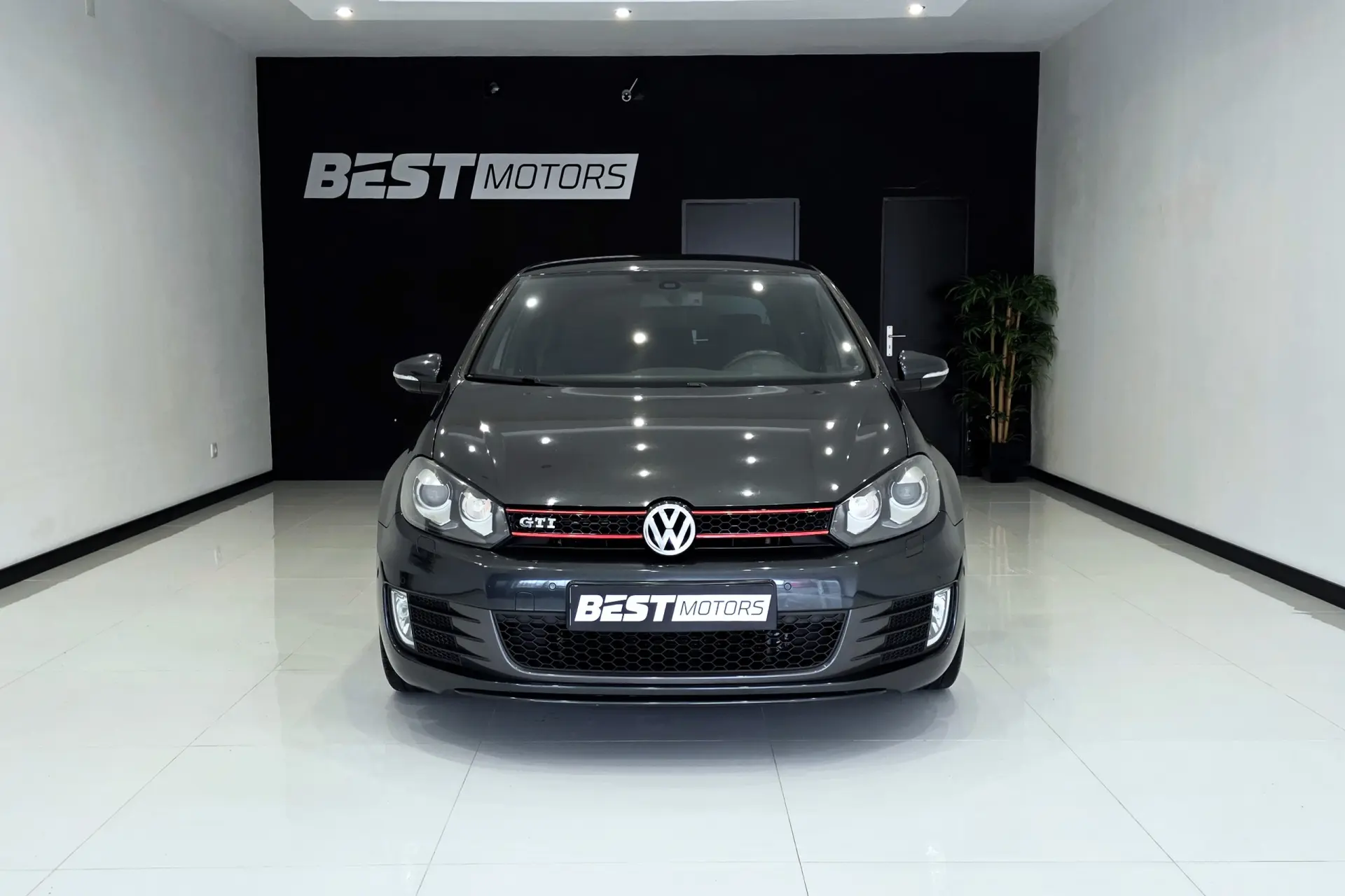 Volkswagen Golf 2.0 TSi GTI DSG 2