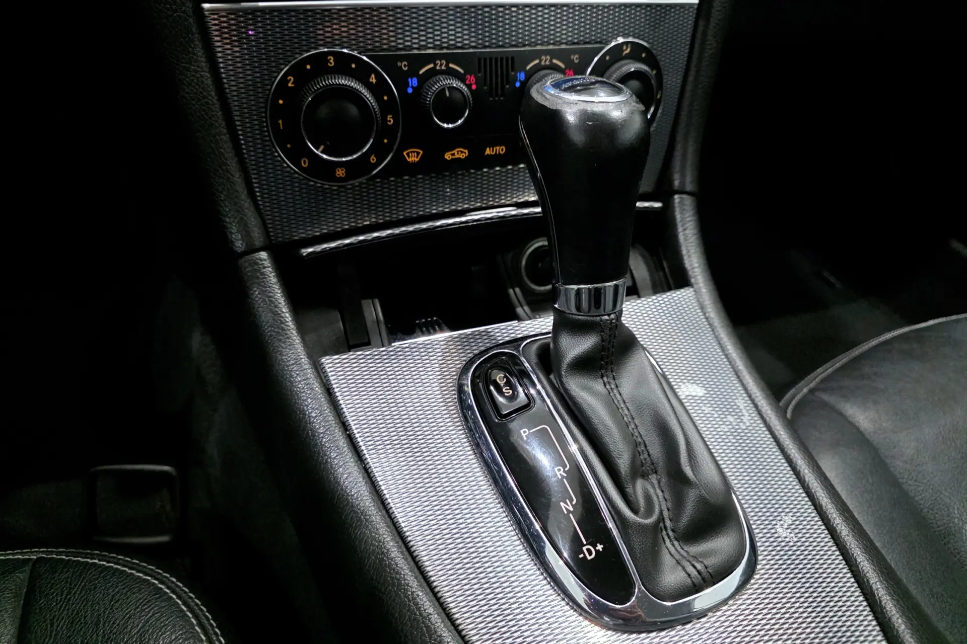 Mercedes-Benz CLK 270 CDi Avantgarde 26