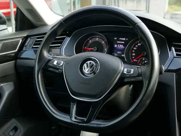 Volkswagen Arteon 2.0 TDI Elegance DSG 32