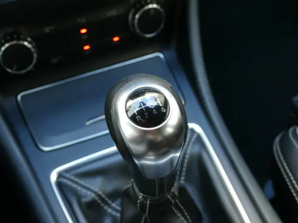 Mercedes-Benz CLA 180 d Shooting Brake Urban 18