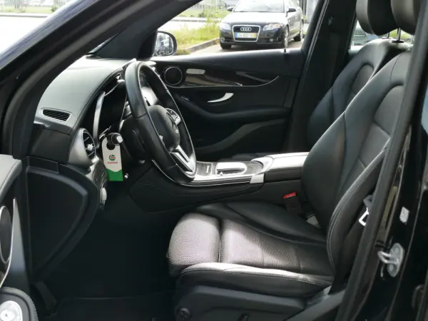 Mercedes-Benz GLC 220 d 4Matic 27