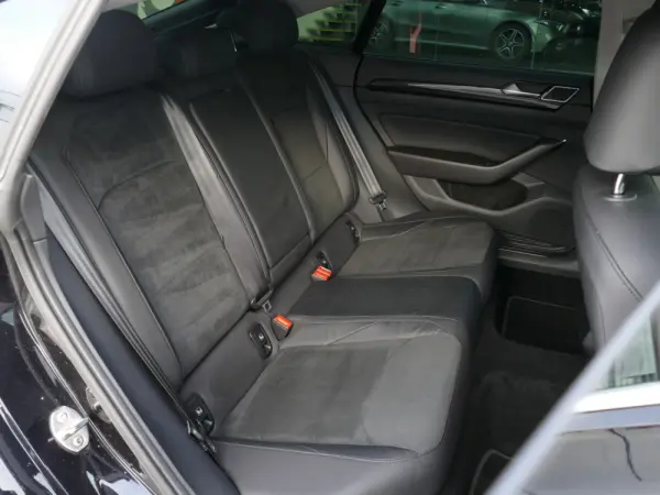 Volkswagen Arteon 2.0 TDI Elegance DSG 28