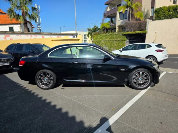 BMW 320 i Cabrio Auto 12