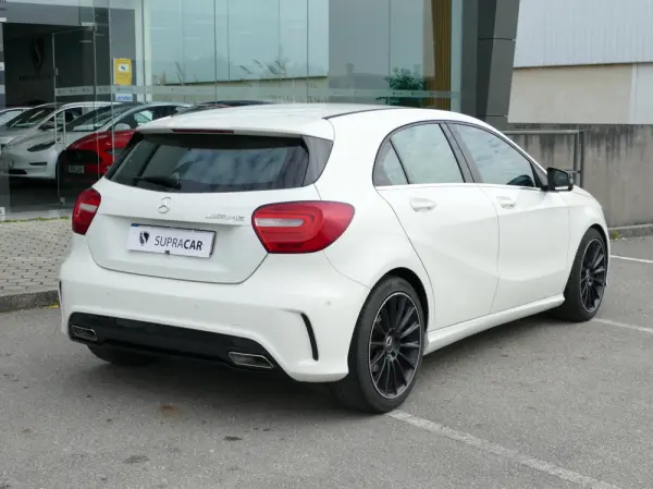 Mercedes-Benz A 180 d AMG Line 3