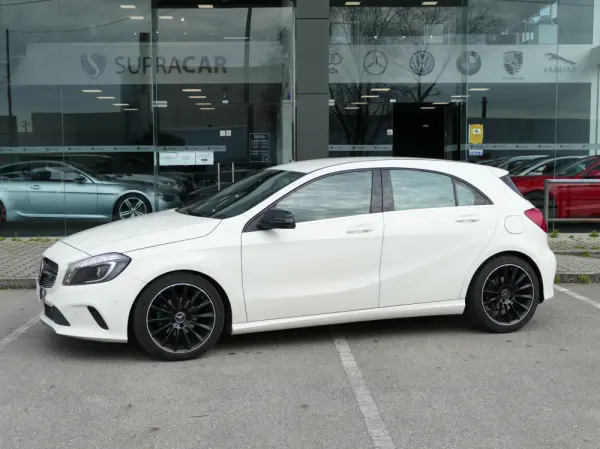 Mercedes-Benz A 180 d AMG Line 14