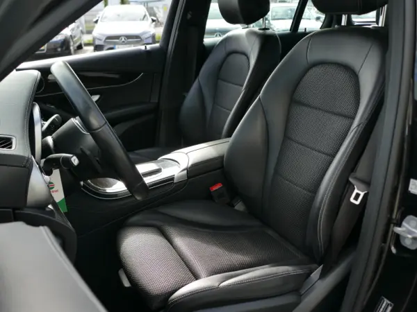 Mercedes-Benz GLC 220 d 4Matic 26